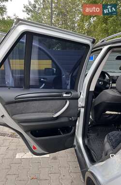 Внедорожник / Кроссовер BMW X5 2003 в 