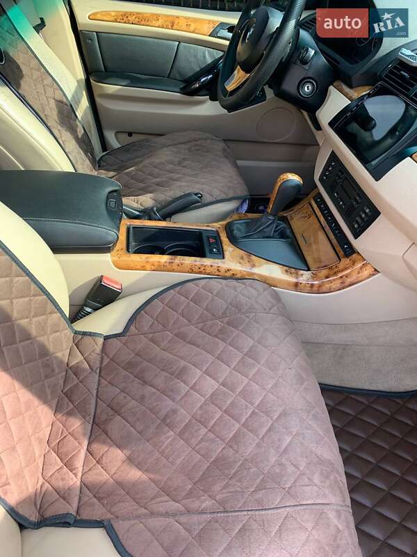 Внедорожник / Кроссовер BMW X5 2004 в Галиче