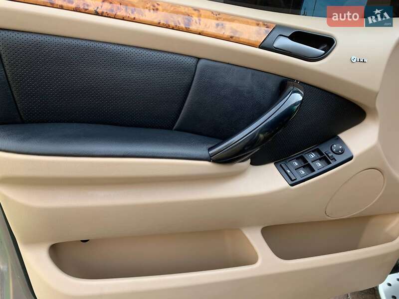 Внедорожник / Кроссовер BMW X5 2004 в Галиче