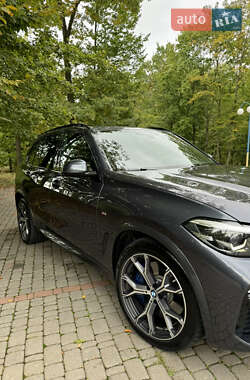 Позашляховик / Кросовер BMW X5 2019 в 