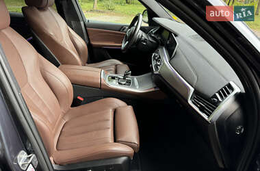 Позашляховик / Кросовер BMW X5 2019 в 