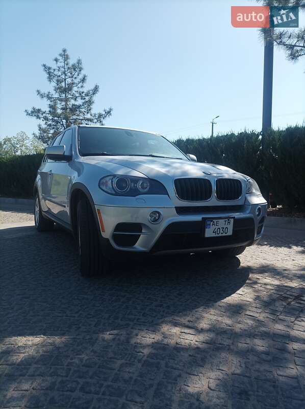 Позашляховик / Кросовер BMW X5 2011 в Синельниковому