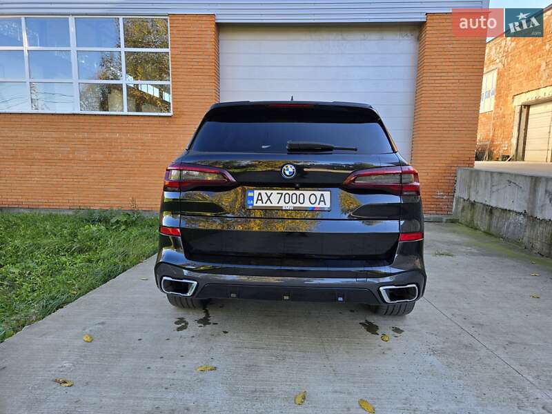 Позашляховик / Кросовер BMW X5 2022 в Чернівцях