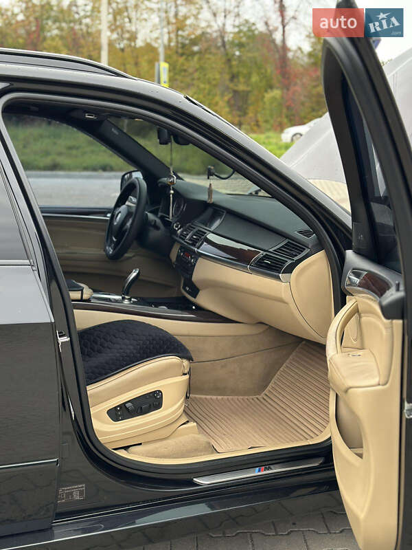 Позашляховик / Кросовер BMW X5 2010 в Львові
