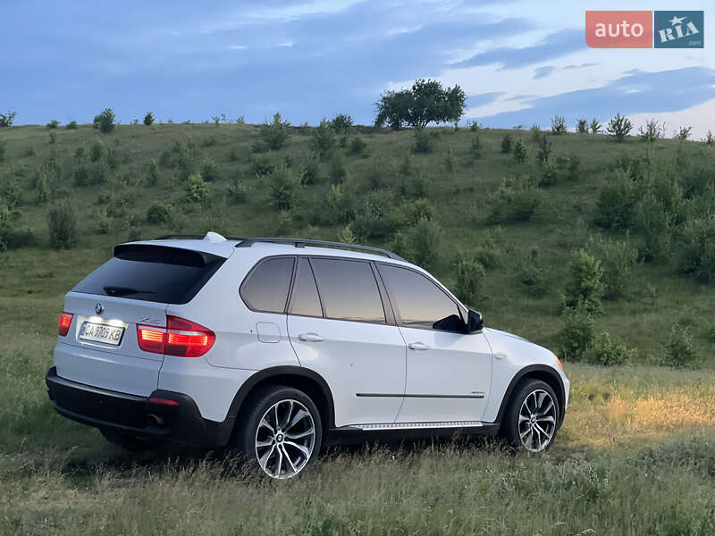 Внедорожник / Кроссовер BMW X5 2009 в Бершади