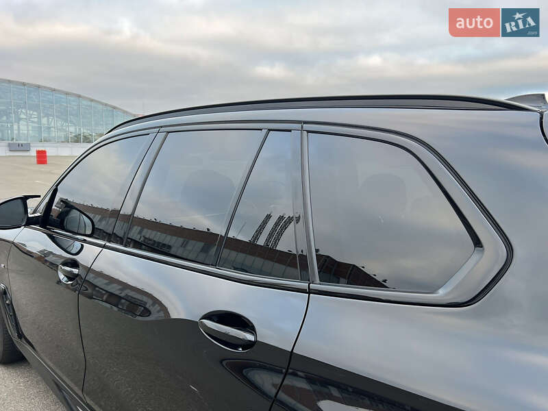 Внедорожник / Кроссовер BMW X5 2021 в Киеве
