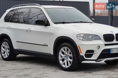 Позашляховик / Кросовер BMW X5 2013 в Чернівцях