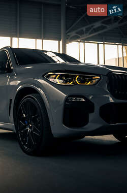 Внедорожник / Кроссовер BMW X5 2019 в Киеве