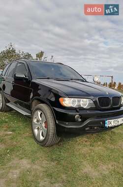 Внедорожник / Кроссовер BMW X5 2001 в Клевани