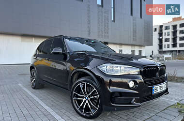 Внедорожник / Кроссовер BMW X5 2015 в Ровно