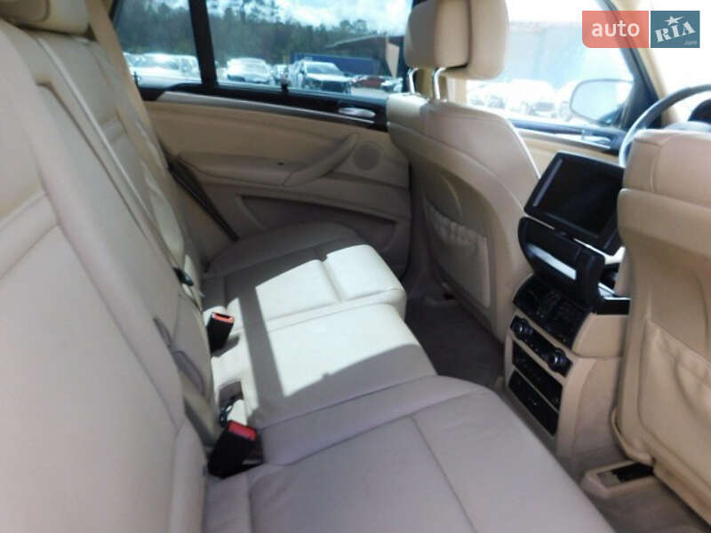 Позашляховик / Кросовер BMW X5 2012 в Чернігові