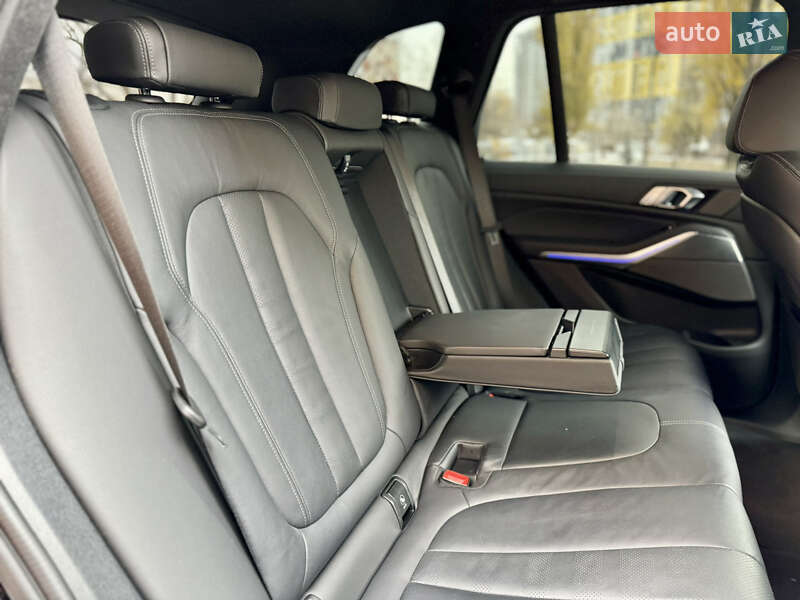 Внедорожник / Кроссовер BMW X5 2020 в Киеве