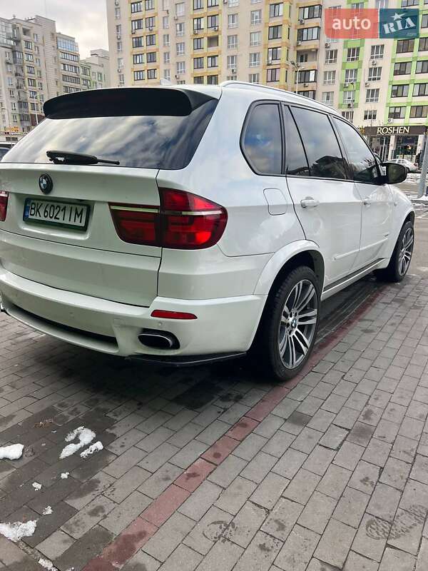 Позашляховик / Кросовер BMW X5 2012 в Києві