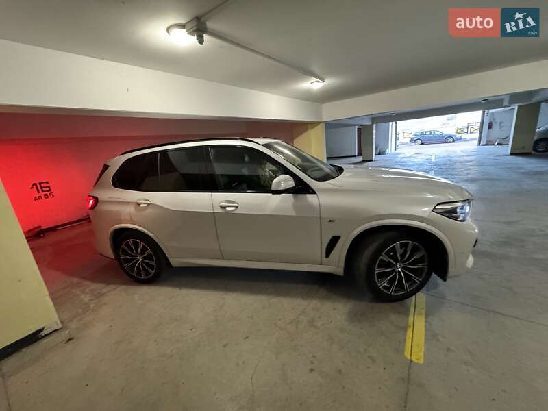 Внедорожник / Кроссовер BMW X5 2020 в Киеве