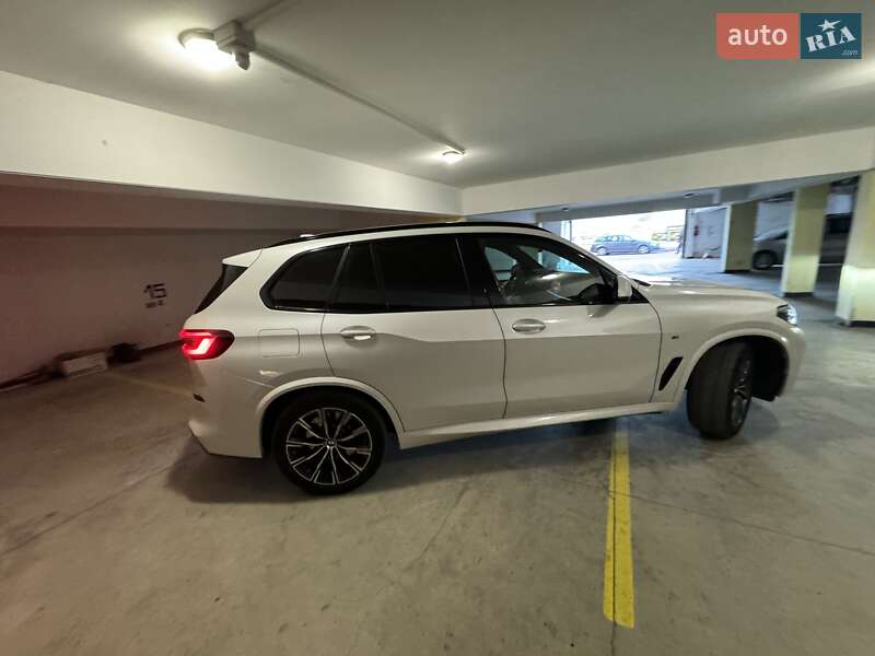 Внедорожник / Кроссовер BMW X5 2020 в Киеве
