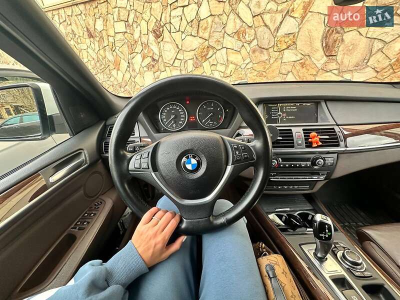 Позашляховик / Кросовер BMW X5 2012 в Одесі