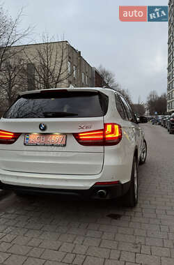 Позашляховик / Кросовер BMW X5 2015 в 