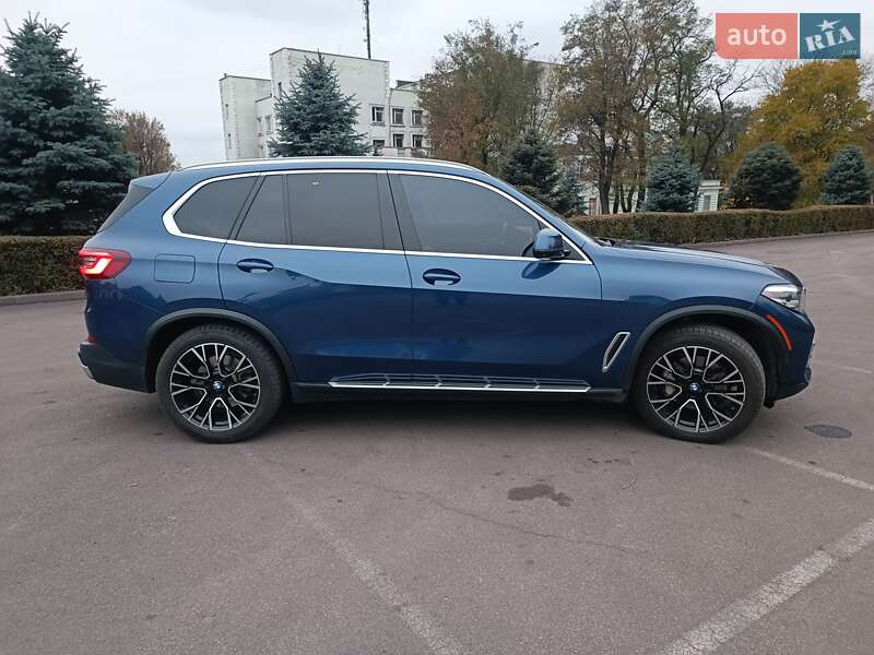 Позашляховик / Кросовер BMW X5 2020 в Кам'янському