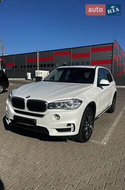Внедорожник / Кроссовер BMW X5 2015 в 