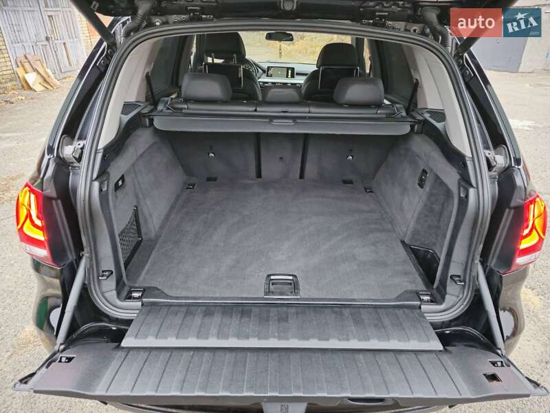 Внедорожник / Кроссовер BMW X5 2016 в Киеве