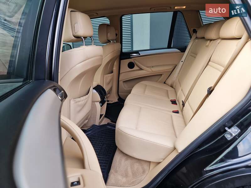 Позашляховик / Кросовер BMW X5 2012 в Хмельницькому