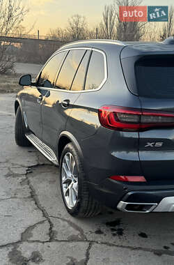 Внедорожник / Кроссовер BMW X5 2022 в 