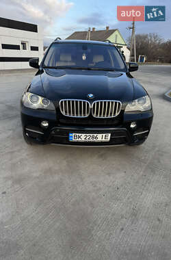 Позашляховик / Кросовер BMW X5 2010 в Вараші