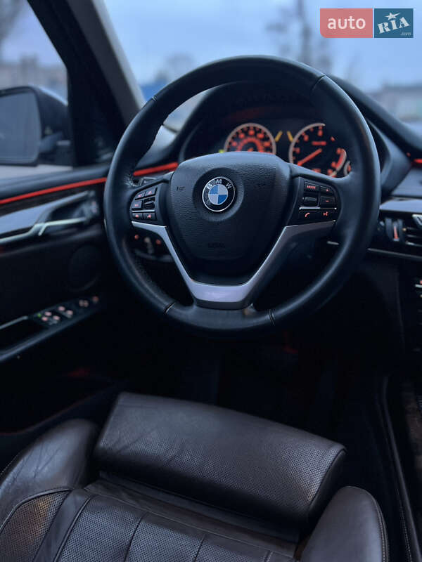 Позашляховик / Кросовер BMW X5 2014 в Києві