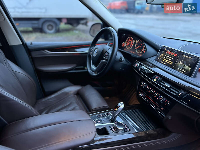 Позашляховик / Кросовер BMW X5 2014 в Києві