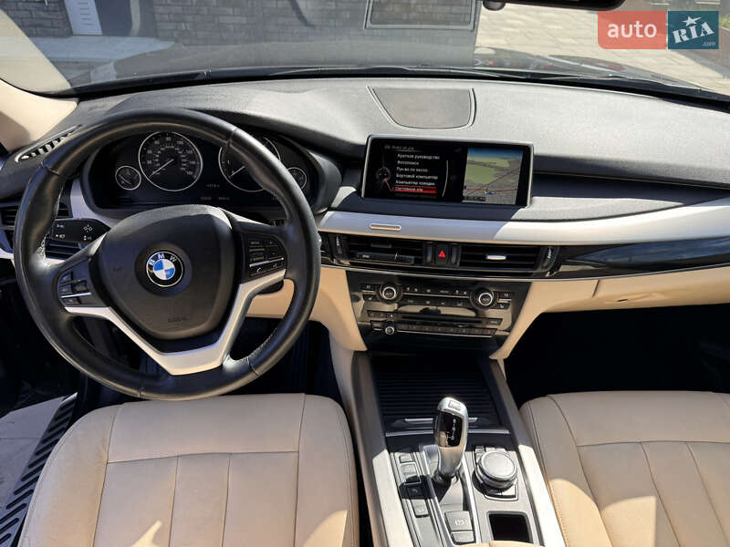 Позашляховик / Кросовер BMW X5 2015 в Луцьку