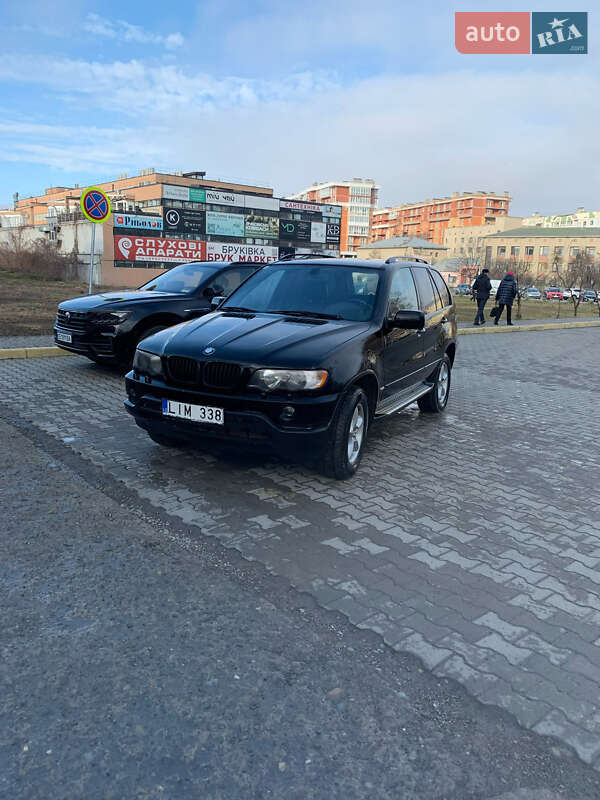 Внедорожник / Кроссовер BMW X5 2003 в 