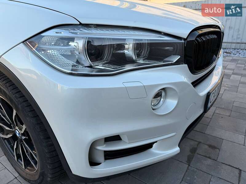 Позашляховик / Кросовер BMW X5 2015 в Черкасах