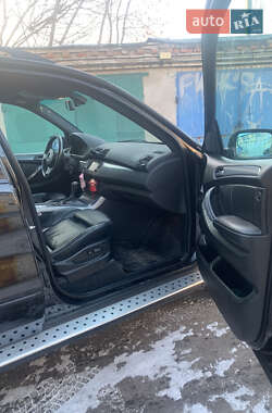 Внедорожник / Кроссовер BMW X5 2003 в 