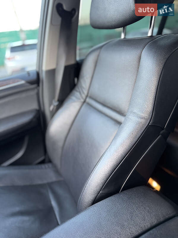 Внедорожник / Кроссовер BMW X5 2010 в Тернополе