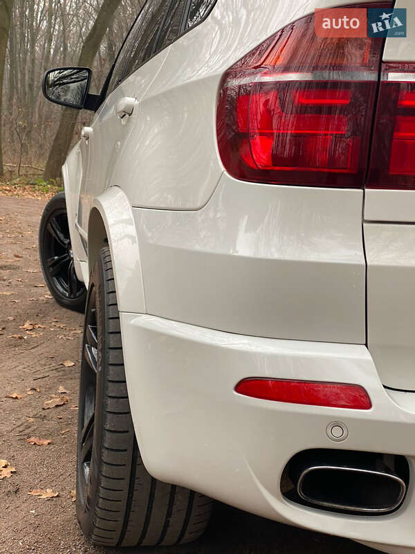 Позашляховик / Кросовер BMW X5 2011 в Києві