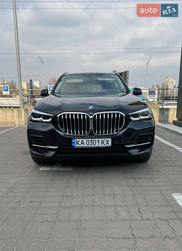 Внедорожник / Кроссовер BMW X5 2022 в Киеве