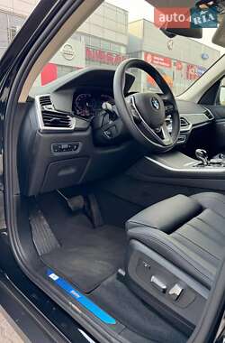 Внедорожник / Кроссовер BMW X5 2022 в Киеве