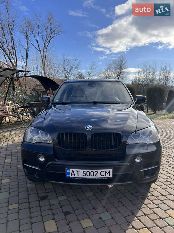 Внедорожник / Кроссовер BMW X5 2011 в Калуше