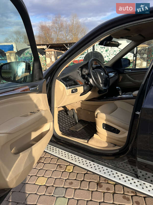 Внедорожник / Кроссовер BMW X5 2011 в Калуше