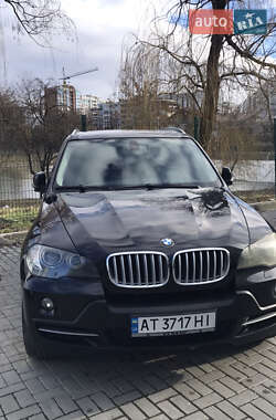 Позашляховик / Кросовер BMW X5 2010 в Івано-Франківську