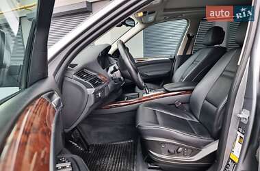 Позашляховик / Кросовер BMW X5 2013 в 