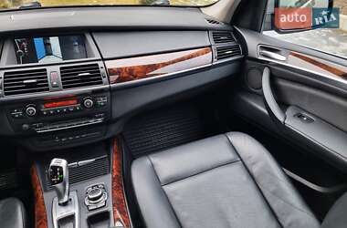 Позашляховик / Кросовер BMW X5 2013 в 