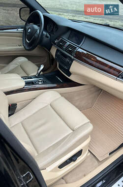Внедорожник / Кроссовер BMW X5 2011 в 
