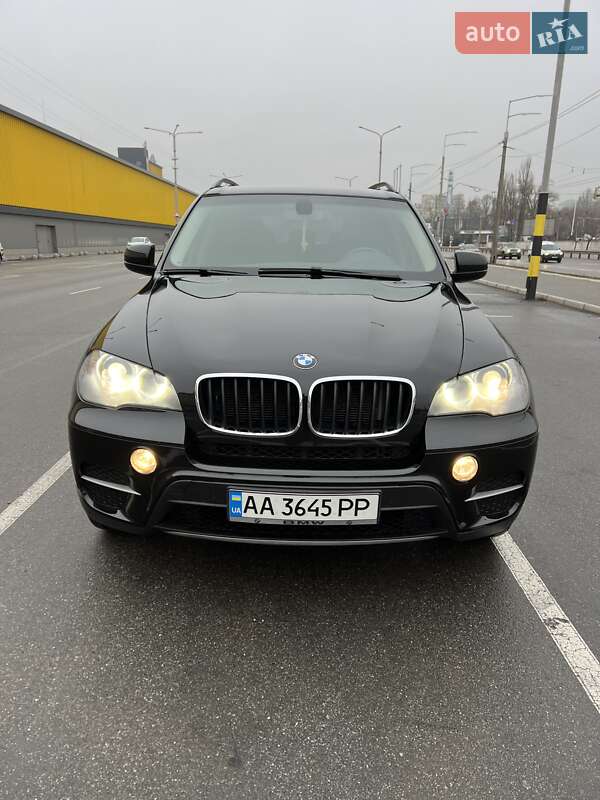 Внедорожник / Кроссовер BMW X5 2012 в Киеве