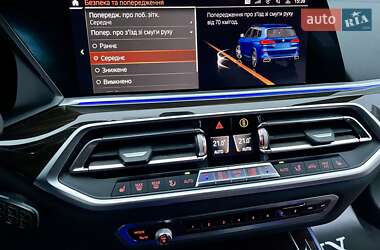 Внедорожник / Кроссовер BMW X5 2019 в 