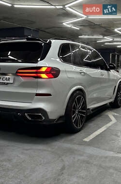 Внедорожник / Кроссовер BMW X5 2019 в 