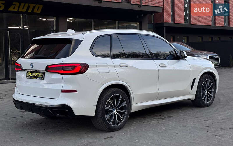 Позашляховик / Кросовер BMW X5 2022 в Чернівцях
