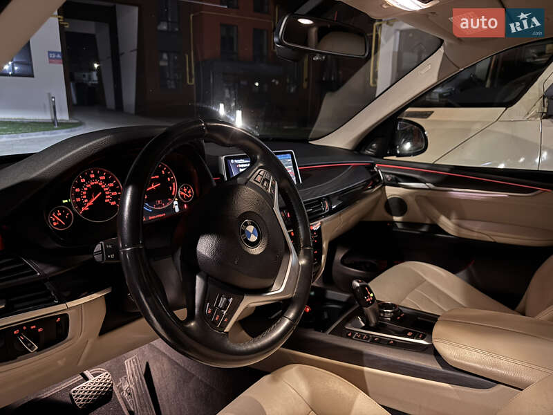 Позашляховик / Кросовер BMW X5 2015 в Луцьку