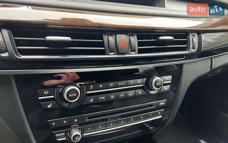 Позашляховик / Кросовер BMW X5 2014 в Чернівцях