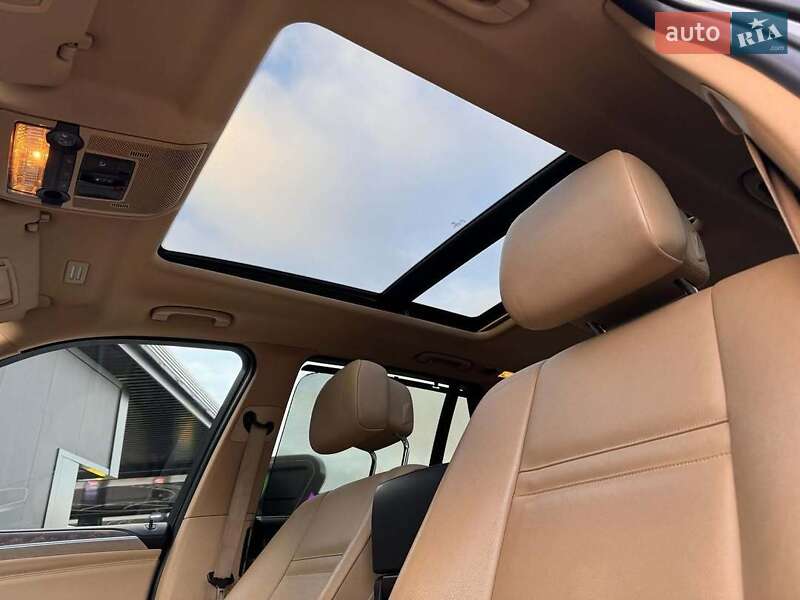 Внедорожник / Кроссовер BMW X5 2010 в Одессе